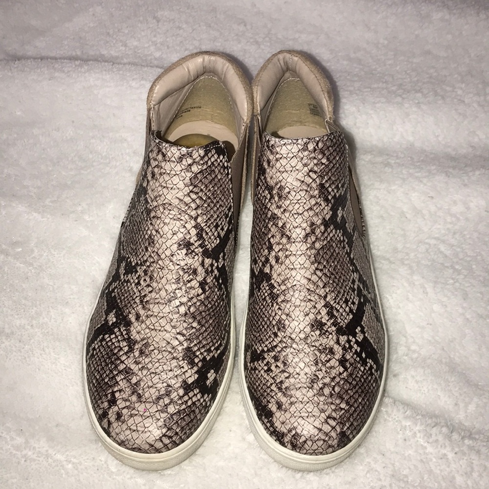 Amazing Lace shoes worn twice